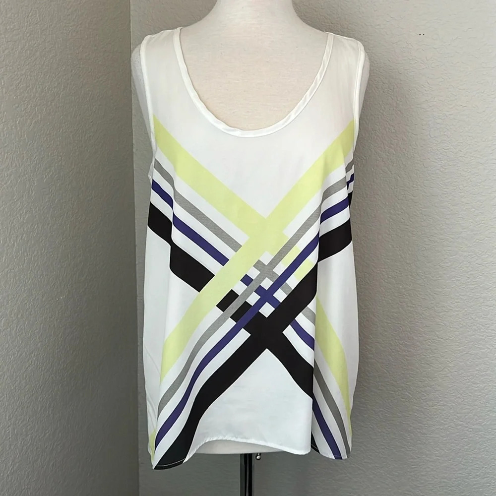 PAPER CRANE white geometric design tank top with cutout back